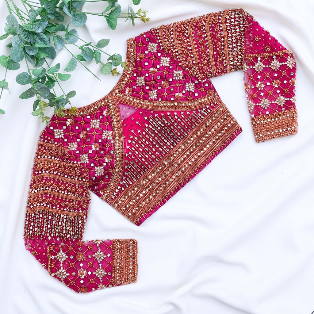 Adding a touch of elegance to my wardrobe with this stunning blouse. Stitching