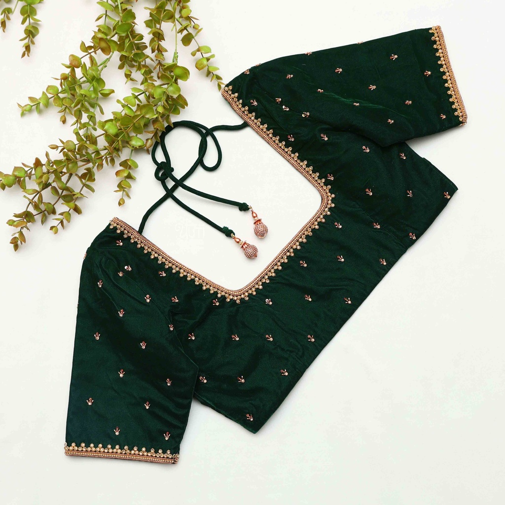 Fierce and fabulous Racing Green Embroidery Blouse: Stitching