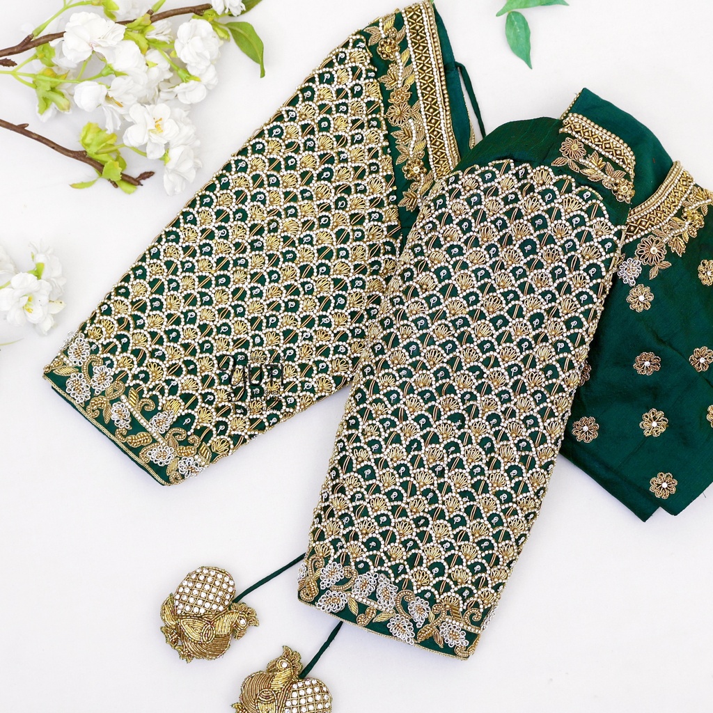 Green Scallope design Stitching