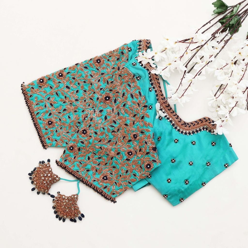 Medium Turquoise embroidery blouse Stitching