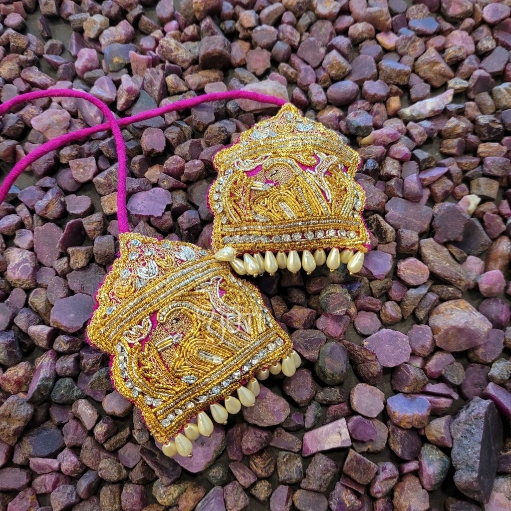 Palanquin tassel Stitching