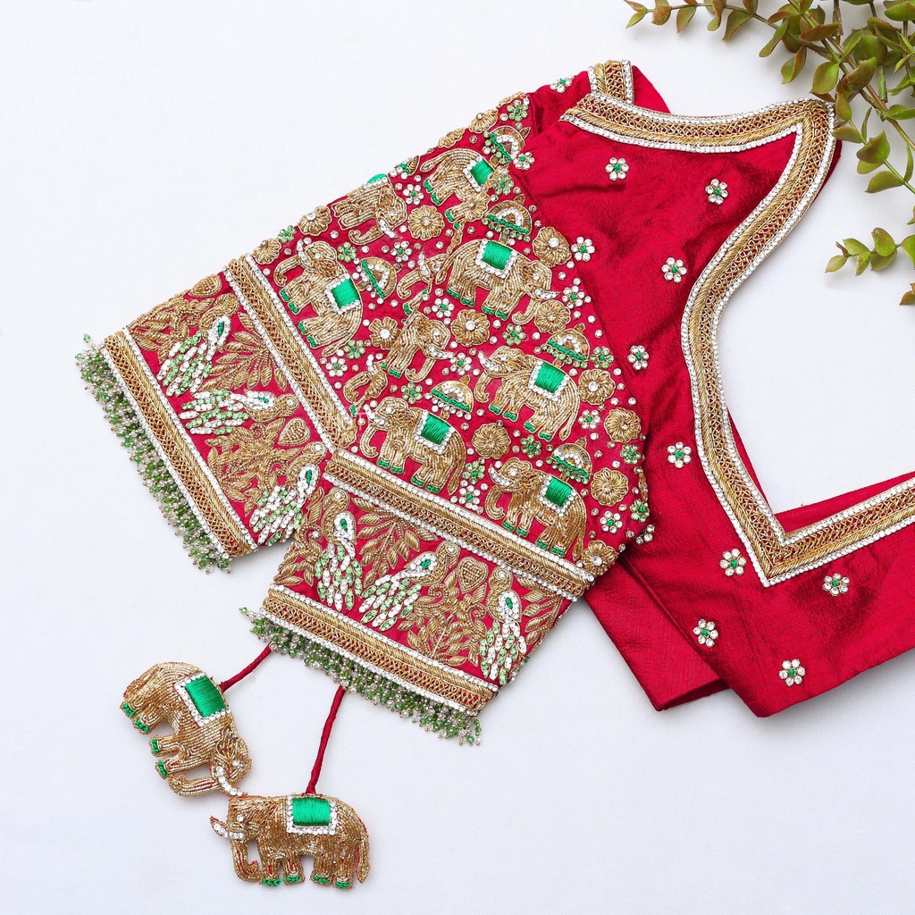 Red   embroidery blouse Stitching