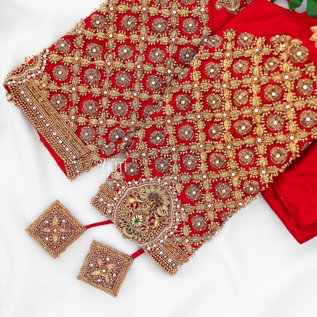 Red embossed motif bridal blouse Stitching