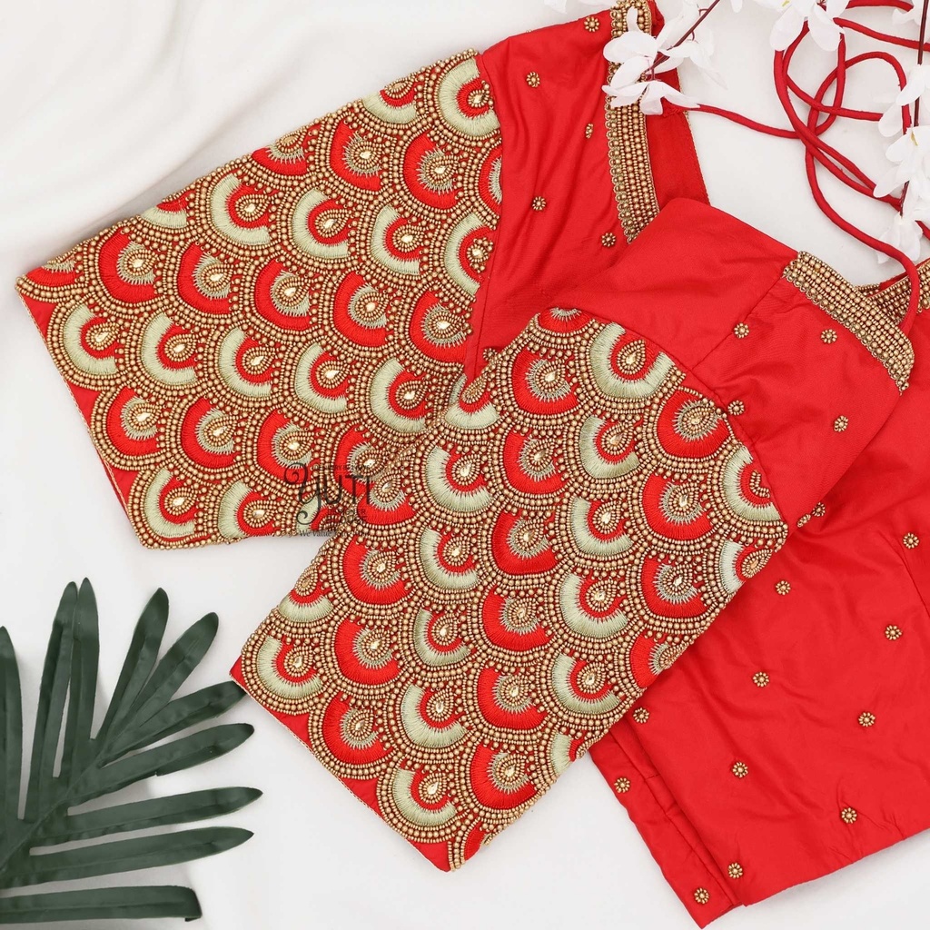 Red scalloped blouse Stitching