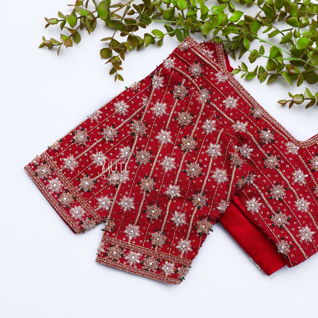 Red waterfilling line design Stitching