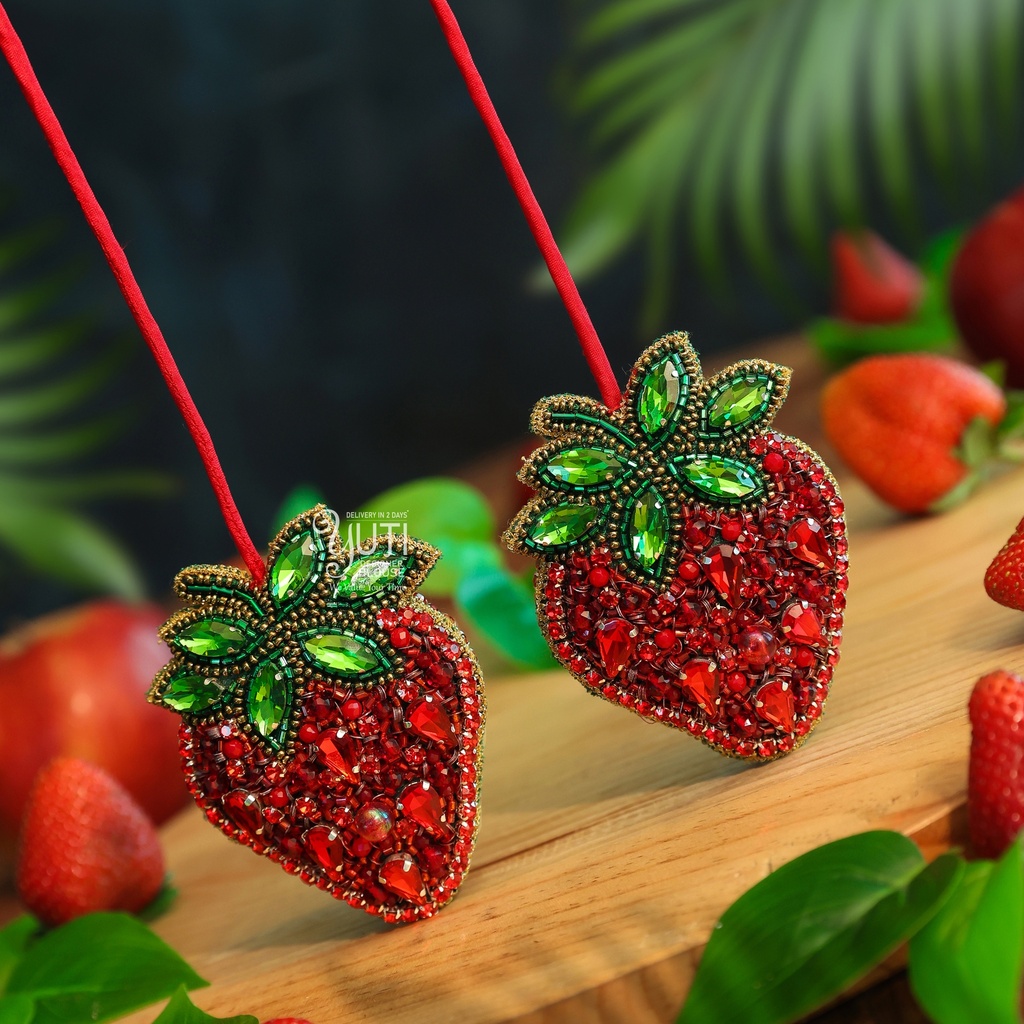 Strawberry Tassel  Stitching