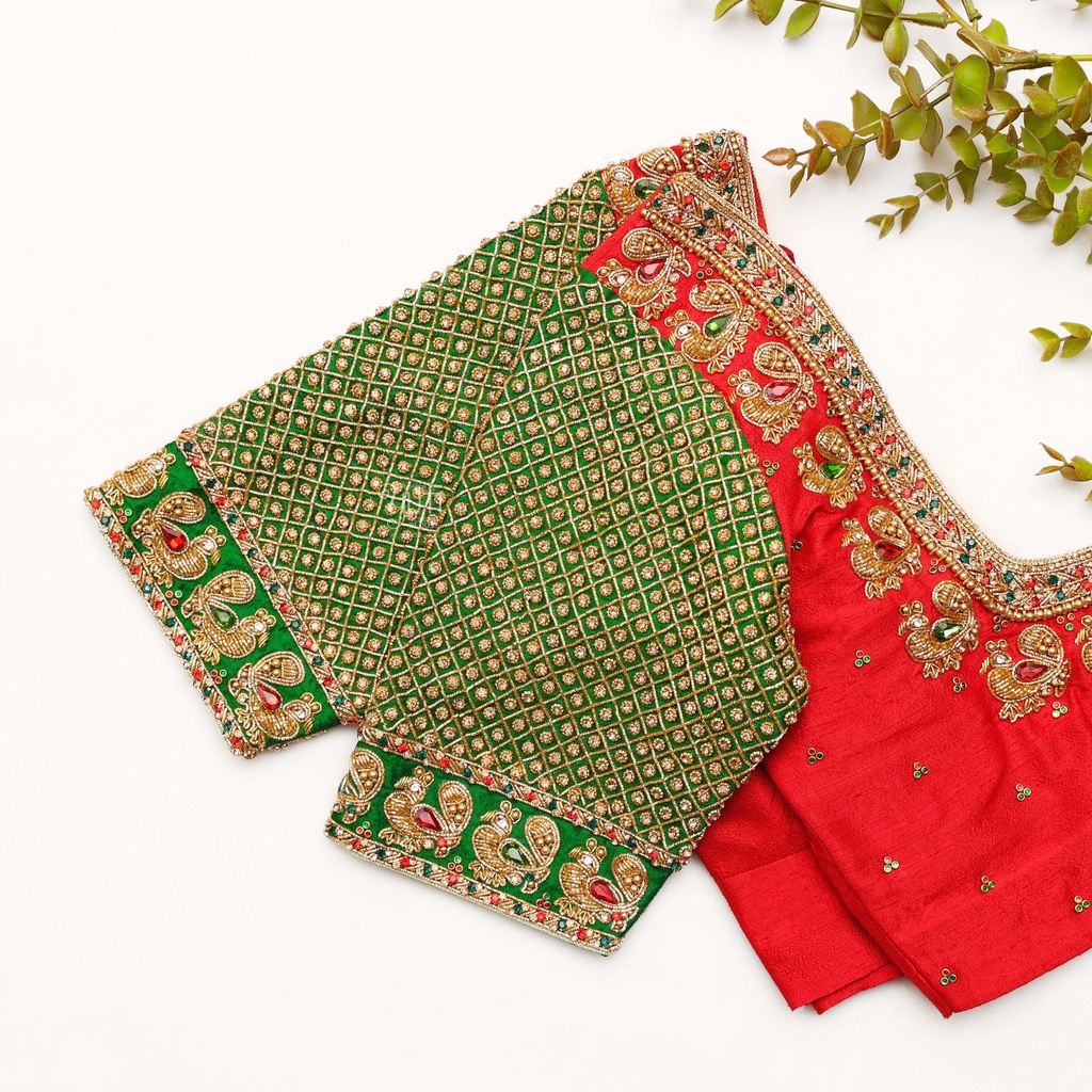 Strawberry embroidery blouse Stitching