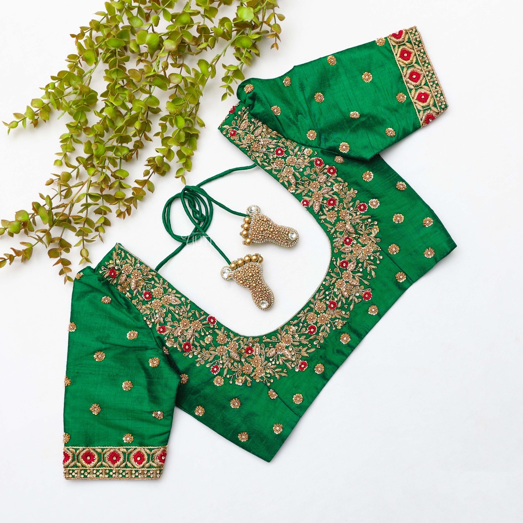 Stylish and sustainable new green embroidery blouse Stitching