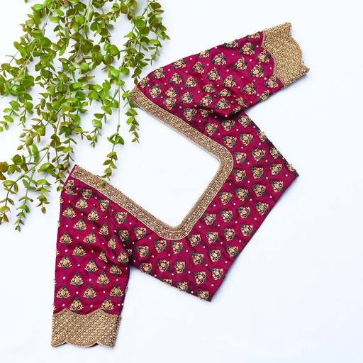 Berry embroidery blouse Stitching