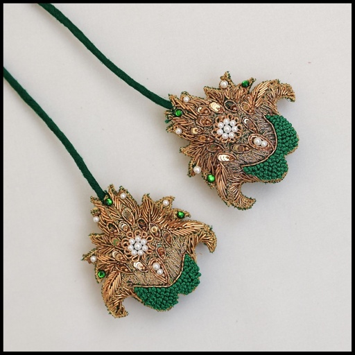 Floral motif tassel Stitching