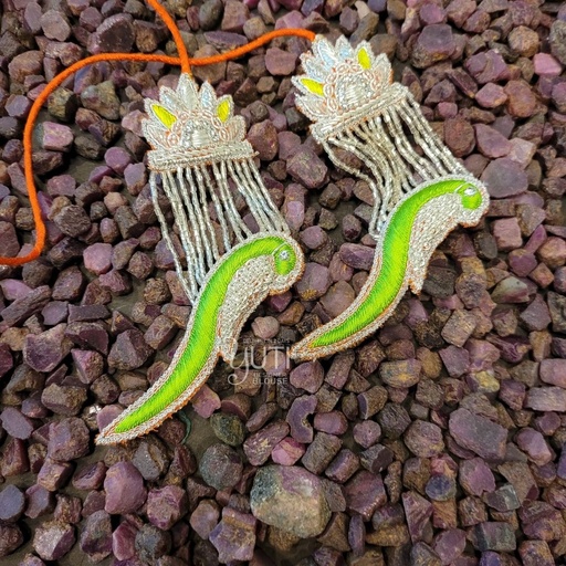 Double layer Parrot tassel design Stitching