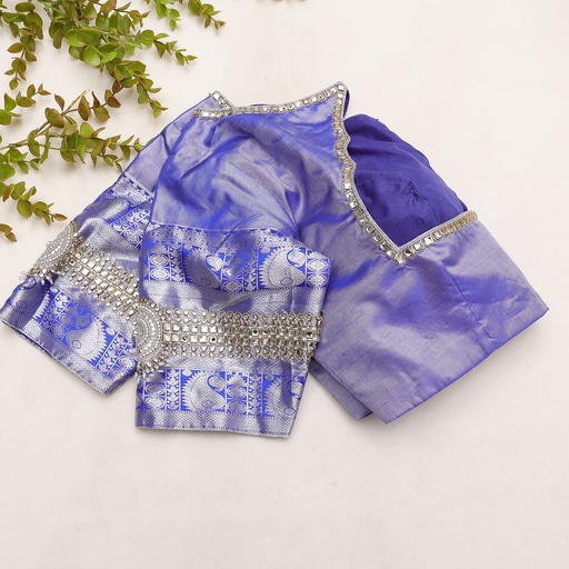 This exquisite blue wedding embroidery blouse is sure to turn heads on your special day 🌟