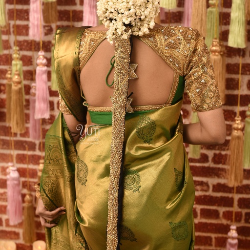 Geometric Jadaipattai Stitching