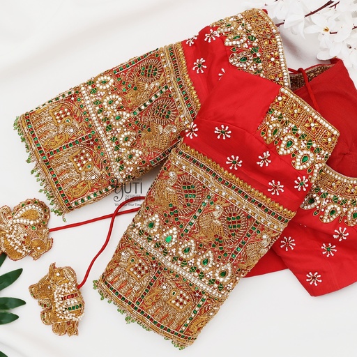 Red Kemp design with the highlight Stitching