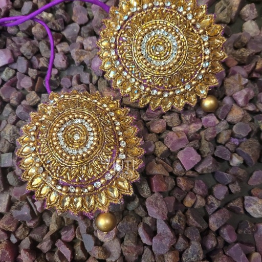Round Kundan Tassel Stitching
