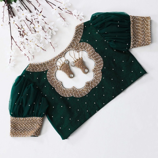 The perfect dark green bridal blouse with exquisite golden embroidery Stitching